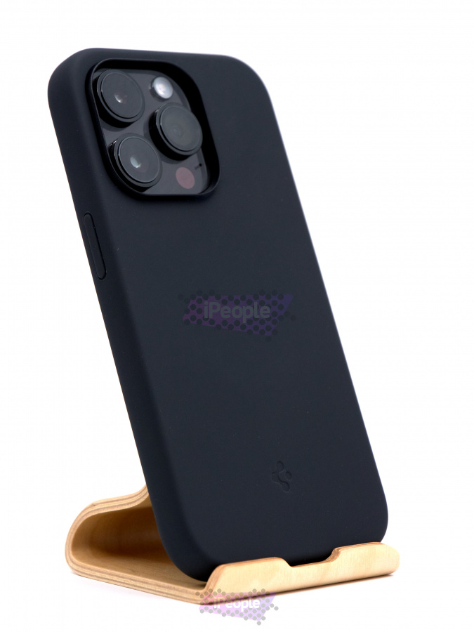 Фото Чехол Spigen Silicone Fit для iPhone 14 Pro, Чёрный
