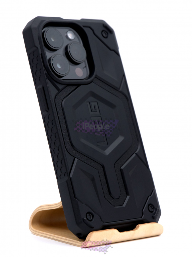 Фото Чехол UAG Monarch Pro для iPhone 14 Pro, Чёрный