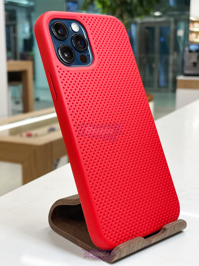 Фото Пластиковый чехол для iPhone 12/12 Pro, Красный
