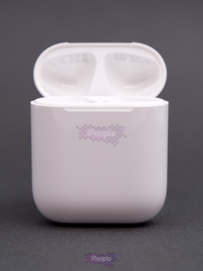 Фото Купить Зарядный футляр от Apple AirPods (A1602) по низкой цене в Москве