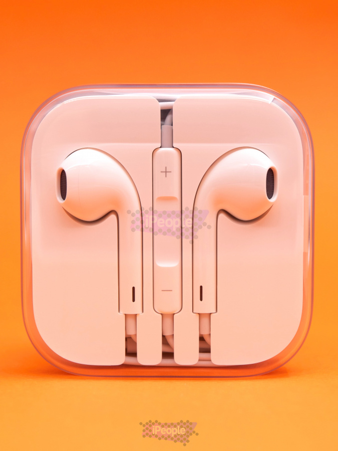 Фото Купить Оригинальные наушники Apple EarPods 3.5 из комплекта iPhone по низкой цене в Москве