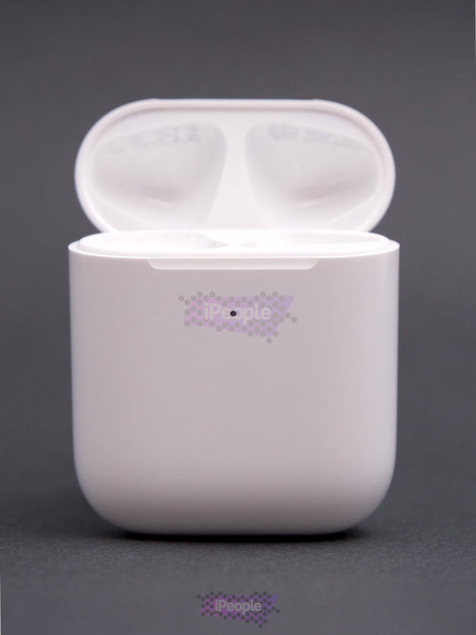 Фото Купить Футляр с возможностью беспроводной зарядки для AirPods 1/2 по низкой цене в Москве